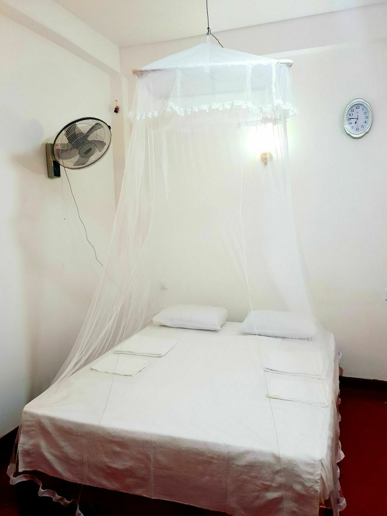 エッラ Adannz Bed & Breakfast エクステリア 写真